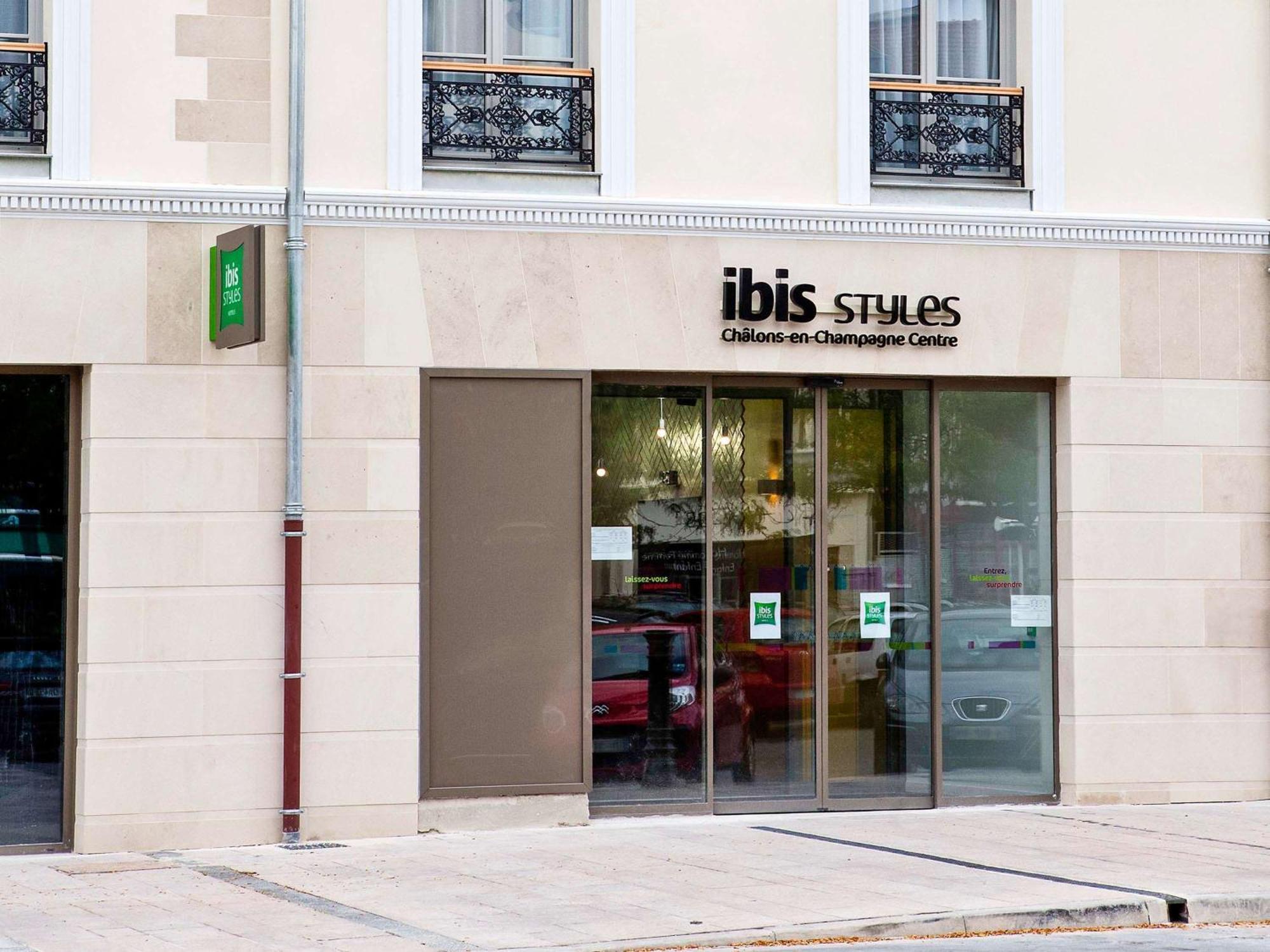 Готель Ibis Styles Chalons En Champagne Centre Екстер'єр фото