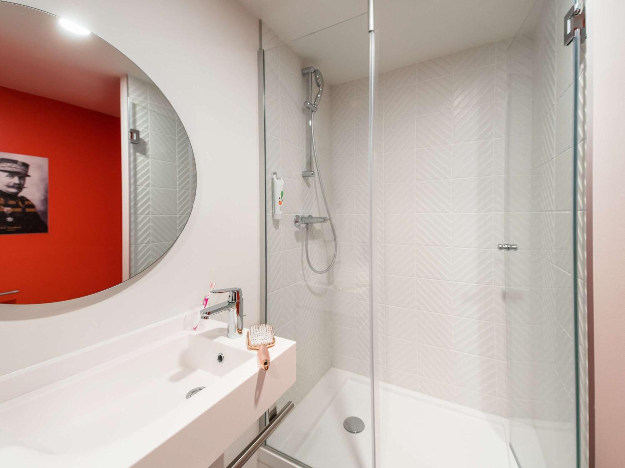 Готель Ibis Styles Chalons En Champagne Centre Екстер'єр фото