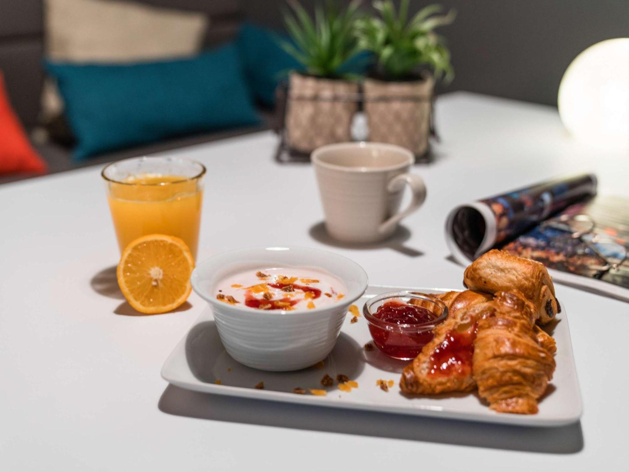 Готель Ibis Styles Chalons En Champagne Centre Екстер'єр фото