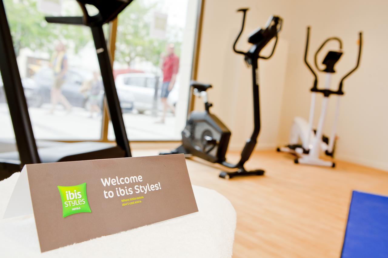 Готель Ibis Styles Chalons En Champagne Centre Екстер'єр фото